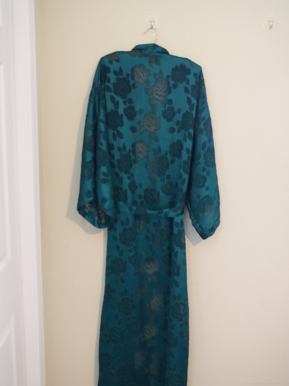 Vintage Gold Label Victoria's Secret Teal Floral Robe - Picture 4 of 5
